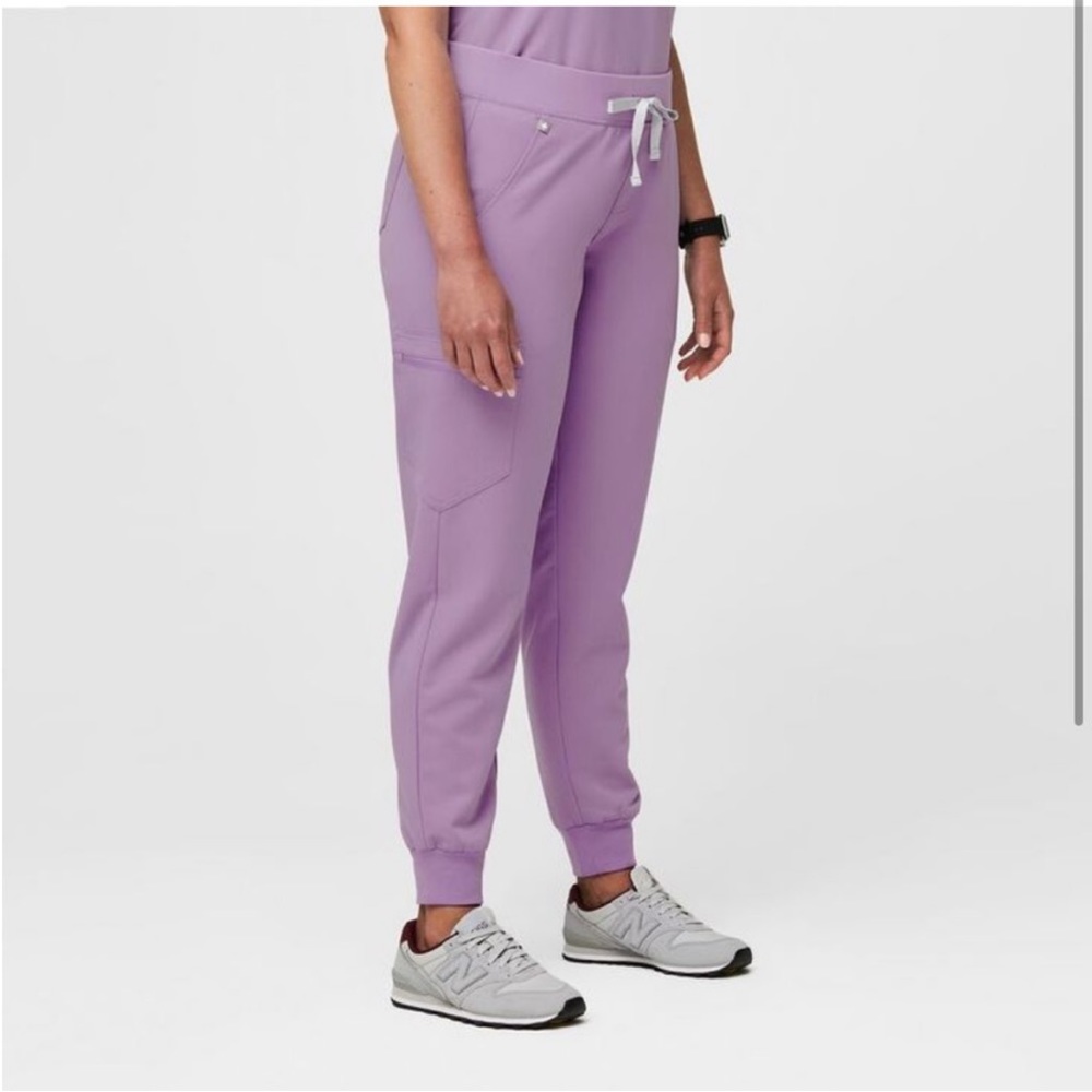 Figs Zamora Joggers•Lavender